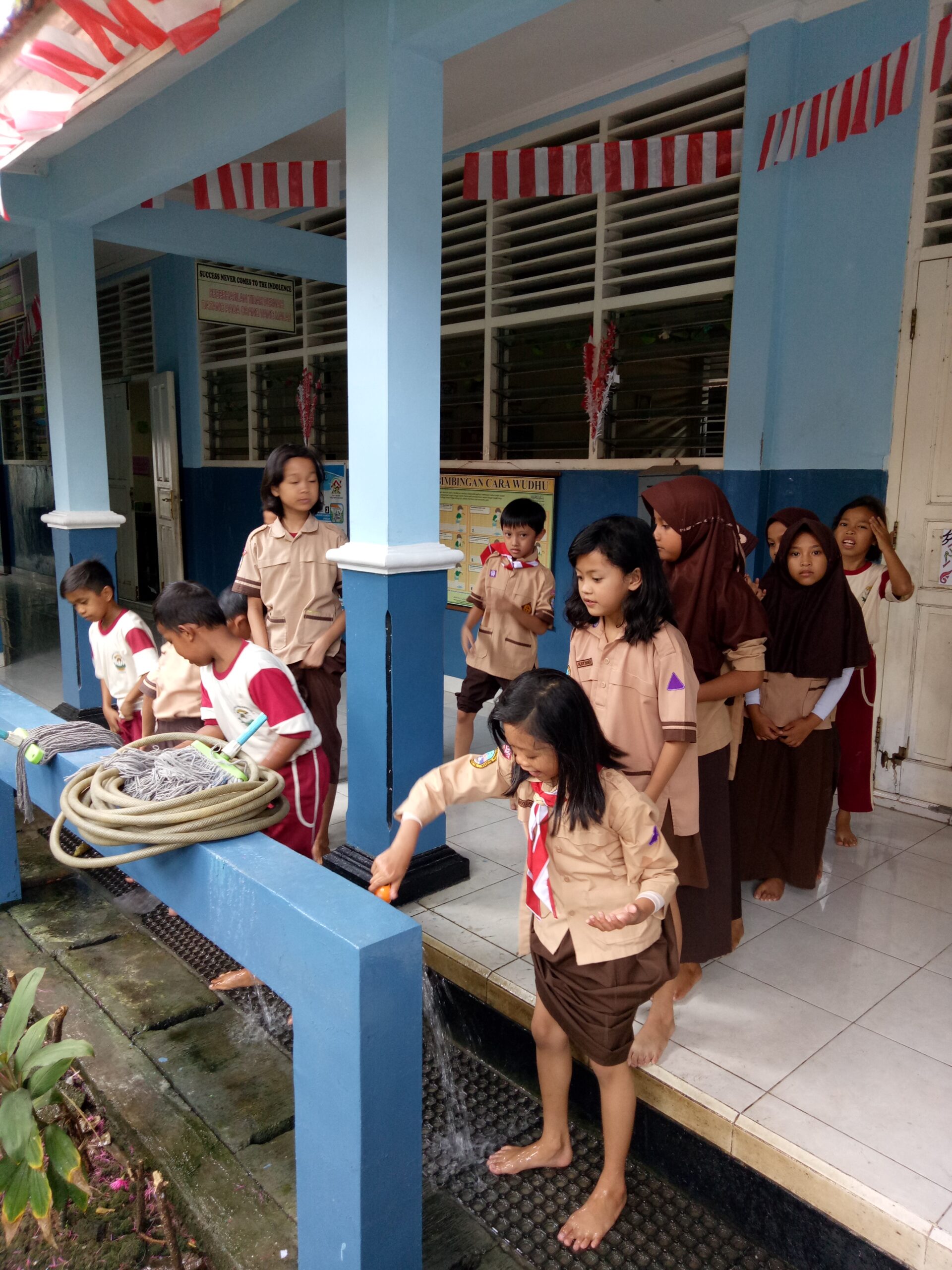 Budaya Antri Wudhu